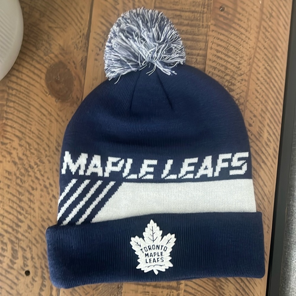 NWOT Toronto Maple Leafs Fanatics Winter Hat